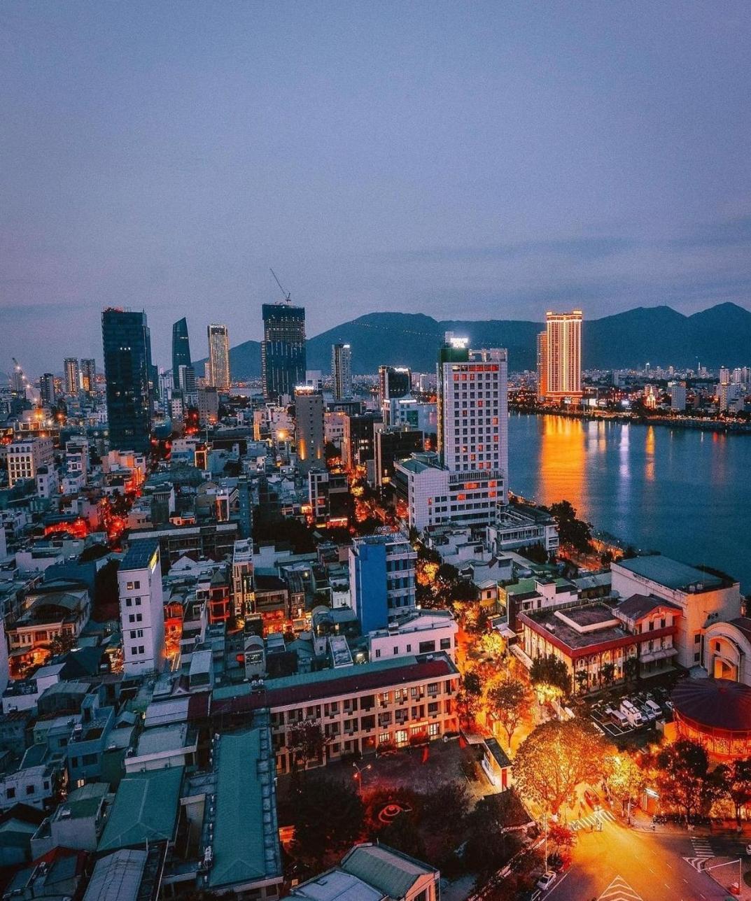 Moonlight Hotel Suites & Spa - Dragon Bridge View & Beautiful City View Đà Nẵng Exterior foto