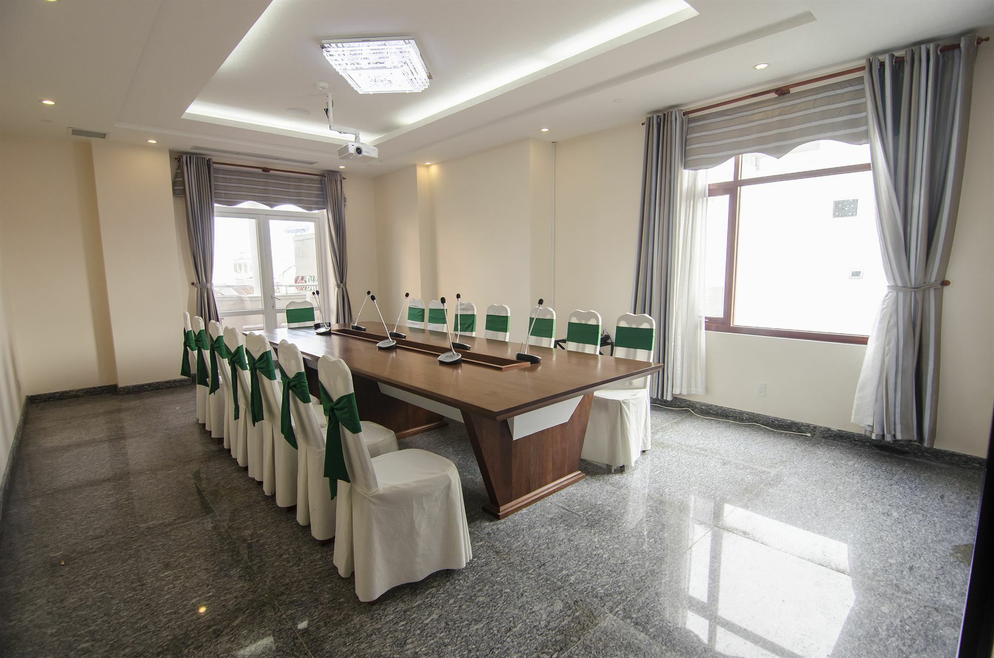 Moonlight Hotel Suites & Spa - Dragon Bridge View & Beautiful City View Đà Nẵng Exterior foto