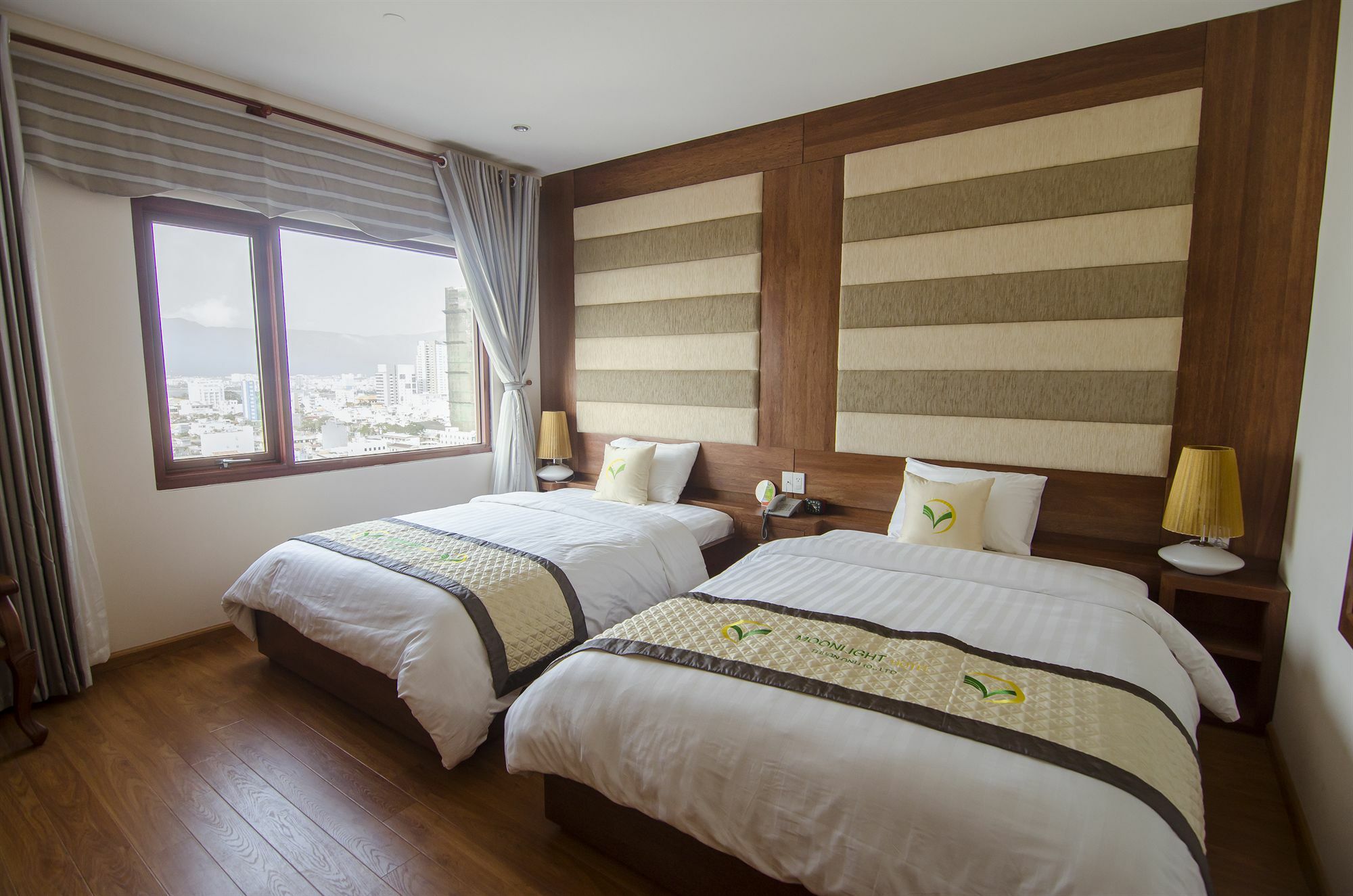 Moonlight Hotel Suites & Spa - Dragon Bridge View & Beautiful City View Đà Nẵng Exterior foto